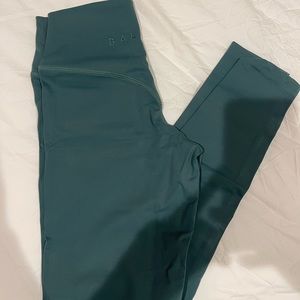 BALANCE leggings size small color green